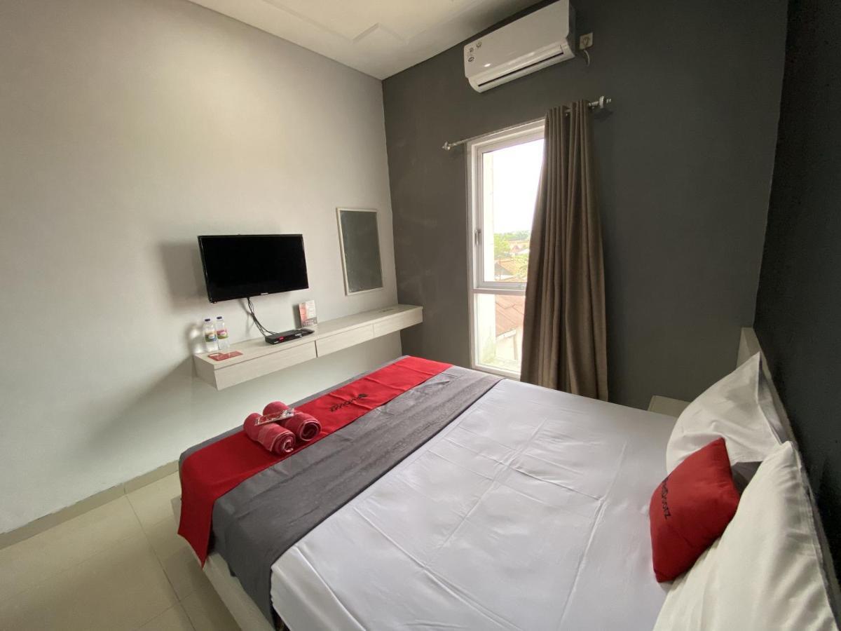 Reddoorz Near Rsud Margono Purwokerto 3 Hotell Exteriör bild